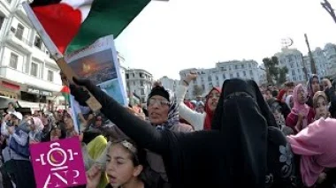 وقفة احتجاجية ضد زيارة الرئيس الإسرائيلي السابق شمعون بيريز للمملكة المغربية
