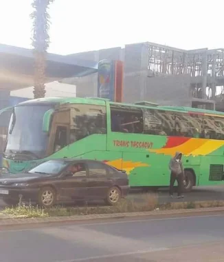 إصابات وإغماءات نتيجة الهجوم بالحجارة على حافلة لنقل المسافرين بالجديدة