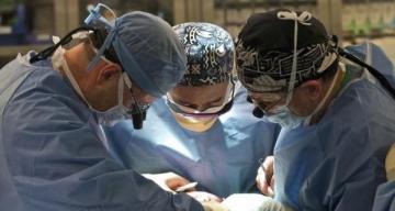 فريق طبي إيطالي ينقذ طفلا مغربيا من الموت بعد إخضاعه لعملية زرع قلب جديد