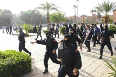 وزارة الداخلية : تفكيك شبكة إرهابية  خطيرة من 10 عناصر بينهم فرنسي وحجز أسلحة وذخائر