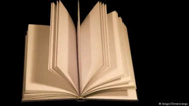 كتاب مصنوع من الجلد البشري في كازاخستان!