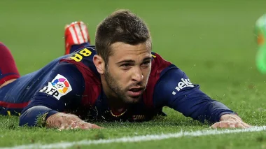 ألبا يجدد عقده مع برشلونة حتى عام 2020