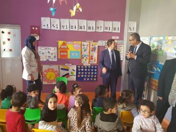 خطة "أمزازي" للدخول المدرسي...هل هي اجتهاد في الاتجاه الخطأ؟