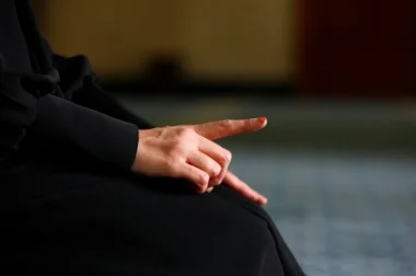 هــل يجـــوز تغيير نية الصلاة بعــد الشروع فيها ؟