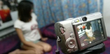 هذه آخر مستجدات الفيديو الفاضح الذي تظهر فيه تلميذة ترقص عارية بتزنيت