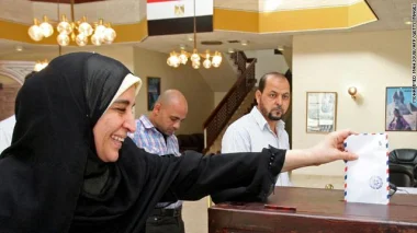 انطلاق عملية الاستفتاء على مشروع الدستور المصري الجديد