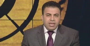 بالفيديو..متصل لـ«الجزيرة»:«اللحمة غليت عشان الخرفان سافرت لقطر والمذيع يفقد أعصابه