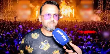 المنادجير مفيد السباعي يفضح فوضى مهرجانات بالمغرب.. احتكار فنانين للمنصة واقصاء اخرين