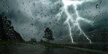 زخات رعدية ورياح مرتقبة اليوم الأحد بهذه المناطق