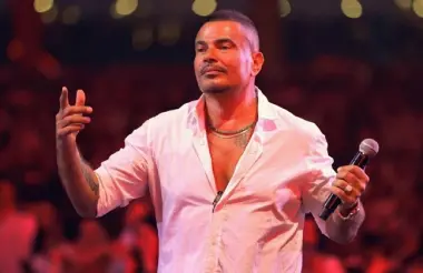 عمرو دياب أمام دعوى تعويض بمليون دولار في قضية «ضحية الصفع»