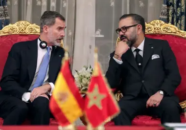 بنيس يقلب الطاولة على أبواق إسبانيا.. قبل أن تتحدثوا عن ملك المغرب، راجعوا تاريخكم الاستعماري الأسود!