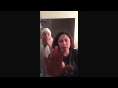 مسؤولة بالقنصلية المغربية بباريس تعتدي على خادمتها المغربية
