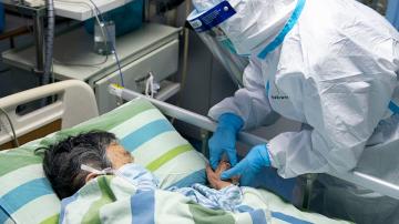 مصحة معروفة تطالب طييبا بأداء فاتورة علاجه الثقيلة من "كورونا"