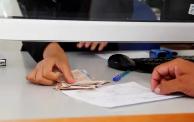 أولوية بعد الانتخابات.. الحكومة تتجه لإعادة النظر في "الدعم الاجتماعي المباشر"