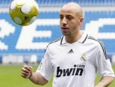 لاعب ريال مدريد السابق يروي قصة اعتناقه الإسلام