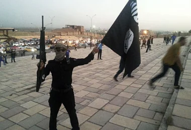 كذبة أسلحة الدمار الشامل العراقية لـ 2003 تعيق واشنطن في بنائها لتحالف جديد لضرب "داعش"