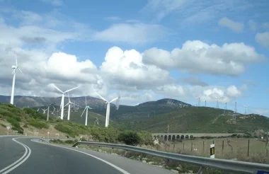 المغرب يستدرج عروضا لمشروعات لطاقة الرياح بقدرة 850 ميجاوات
