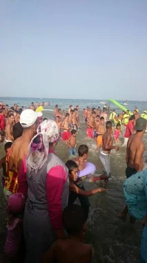 البحر يلفظ غريق اخر بشاطئ مرتيل