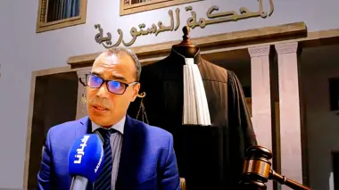 قال إن "حجم العبث تجاوز كل الحدود".. الفرفار يصعد ضد إضراب المحامين ويحذر من الانزلاق نحو الفوضى
