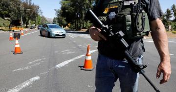 قتيل وثلاثة جرحى بإطلاق نار في كنيس بكاليفورنيا