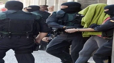 إسبانيا: القبض على امرأة سويسرية عزلت ولديها 7 أعوام