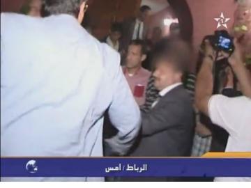 لحظة توقيف المعتقل الإرهابي الذي احرق بيت أسرته و هدد بقتل الجميع