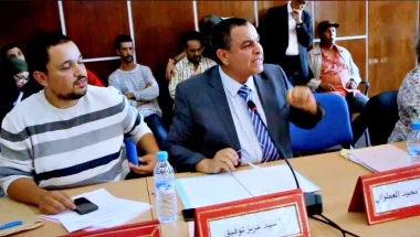 بالفيديو : العطواني و ابنه لـ " البيجيدي " عنترة .. أنت فاسد و باغي تبيع المدينة .. حنا نصوت معاك و السلطة تتحمل المسؤولية