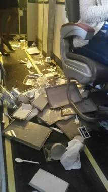 شوهة عالمية :شجار بالأواني بين مضيفتين في طائرة "لارام" بالأجواء البرتغالية