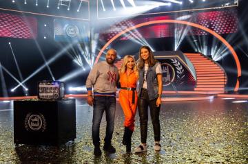 المُذيعة أنابيلا هلال ضيفة برنامج "إغلب السقا" "الليلة" على "MBC5"