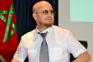 مثير جدا : مغاربة فرنسا يستقبلون " الشاب بلال " استقبال الملوك و الشخصيات البارزة ( الفيديو )