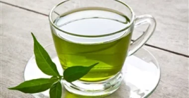 9 أسباب تدفعك لتناول الشاي الأخضر يوميًّا