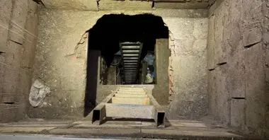 إسبانيا تُفرج مؤقتًا عن عضو بلدية سبتة في قضية نفق المخدرات مع المغرب