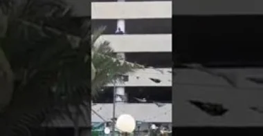 بالفيديو.. إنقاذ ناجح لفتاة لحظة محاولتها الانتحار