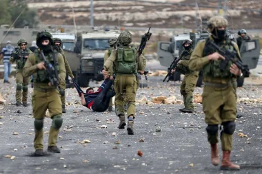 إصابة أربعة فلسطينيين في مواجهات مع قوات الاحتلال