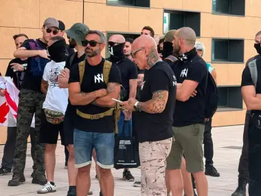 سخرية بمواقع التواصل في المغرب من "جماعة الموشومين" الإسبانية بعد وصولها إلى سبتة