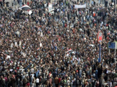المحتجون المصريون يدعون إلى اضراب عام الاثنين ومسيرة \"مليون\" الثلاثاء 