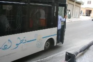 سكان حي بوجراح الكريان،، يشكون أزمة النقل الحضري والي جهة طنجة تطوان