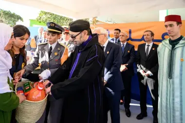 الملك محمد السادس يعطي بسلا انطلاقة العملية الوطنية "رمضان 1447" التي سيستفيد منها أزيد من 4,3 ملايين شخص