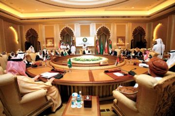 البنك الدولي: 215 مليار دولار خسائر " التعاون الخليجي" في 6 أشهر في  حال استمرار تراجع أسعار النفط