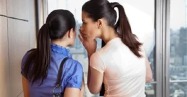 7اشخاص تحتاجهم المرأة في مواجهة المشاكل الزوجية