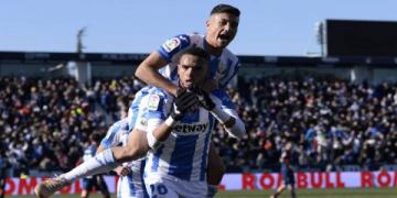 بالفيديو: النصيري ينفجر ويسجل هاتريك تاريخي في مرمى ريال بتيس
