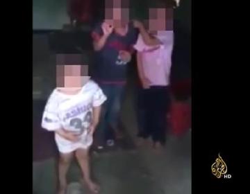 شاب لبناني يهدد ثلاثة أطفال من اللاجئين السوريين بالذبح