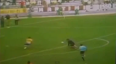 حركة مذهلة لـ "نيمار" .. لم يفعلها سوى "بيليه"