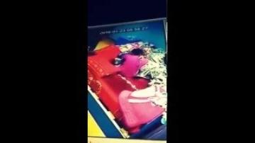 مصرية تضع كاميرا مراقبة لخادمتها التي تنام بجوار ابنها . . فكانت الصدمة