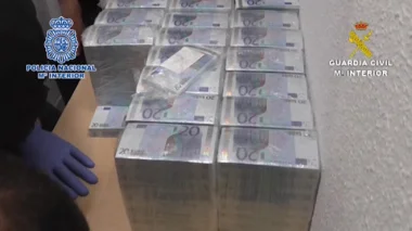 اعتقال أربعة مغاربة ضمن أكبر شبكة لتزوير الأوراق النقدية بإسبانيا و حجز مبلغ 1,5 مليون أورو