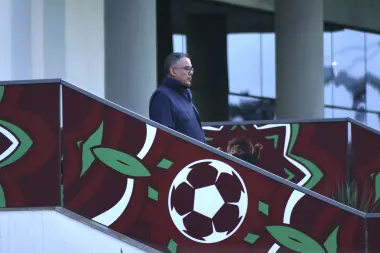 لقجع يرافق بعثة المنتخب الوطني قبل مواجهة زامبيا في كأس أمم إفريقيا
