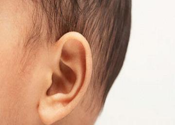 أعراض ضعف السمع وأسبابه
