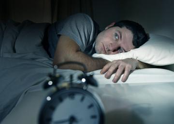 8 عادات غذائية خاطئة تصيبك بالأرق