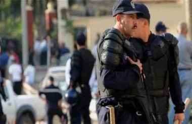 الجزائر تفرض رقابة مشددة على سفر مواطنيها إلى 7 دول عربية