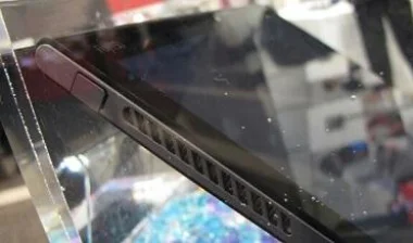 Fujitsu تصنع جهاز لوحي مع مروحة تعمل تحت الماء